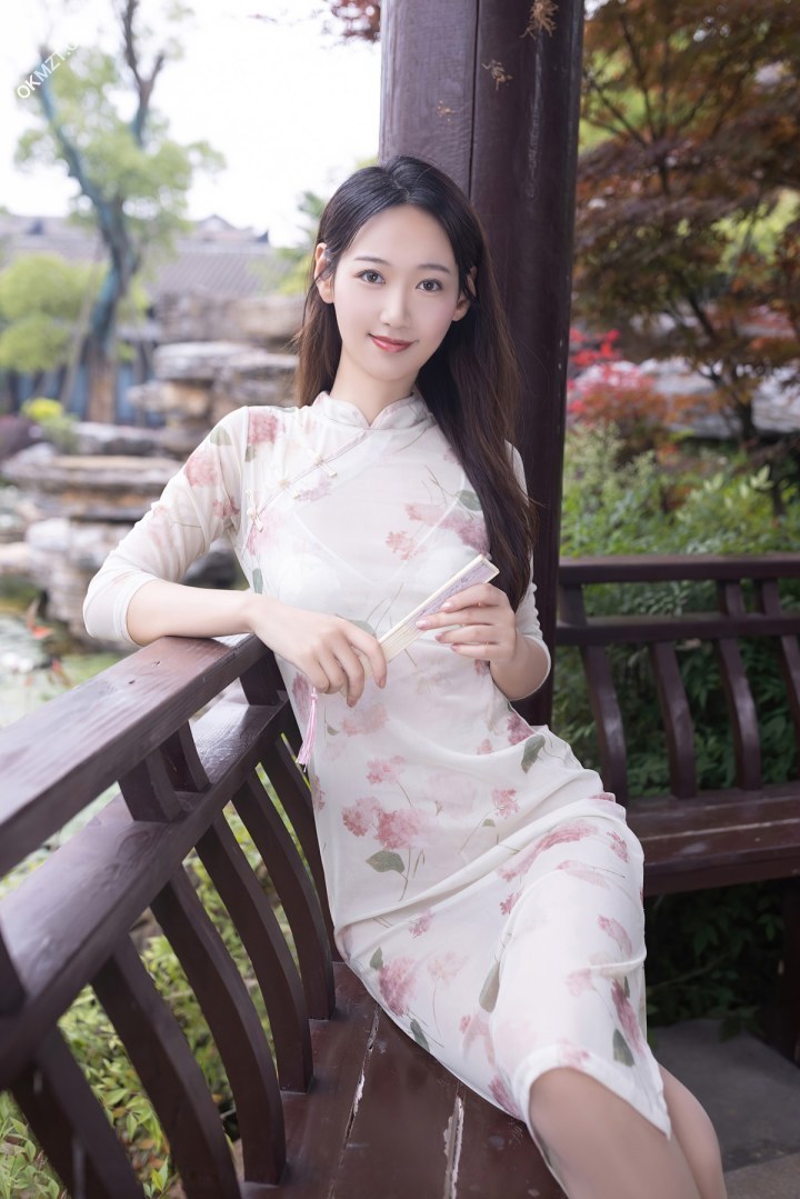 美人泡茶，我泡美人 今天唐女琪请你喝花茶